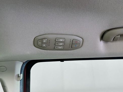 Used 2016 Kia Sedona LX w/ Option Group 020 FWD image 31