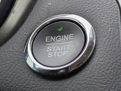 Used 2019 Ford Fusion SE image 11