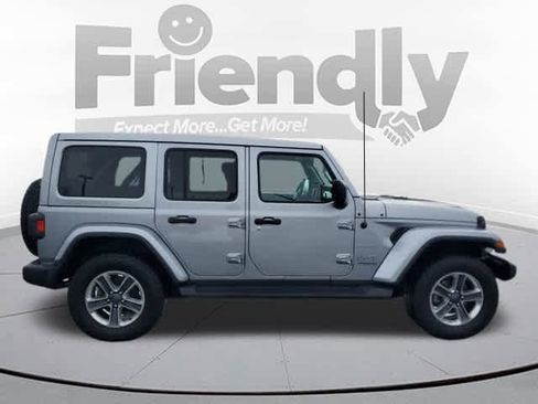Used 2020 Jeep Wrangler Unlimited Sahara image 5