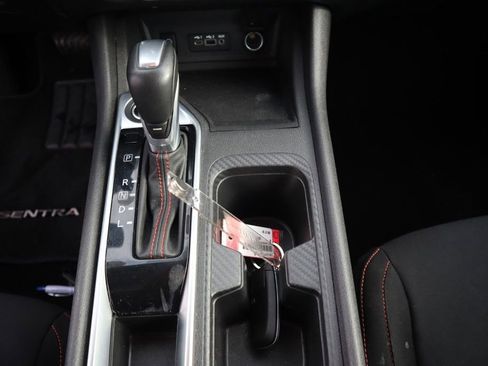 Certified 2025 Nissan Sentra SR FWD image 26