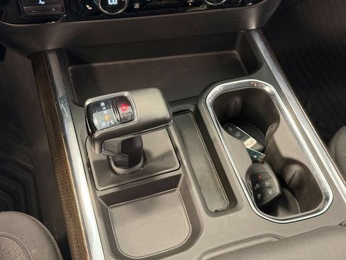 Used 2024 Chevrolet Silverado 1500 LT Trail Boss w/ Convenience Package II AWD/4WD image 27