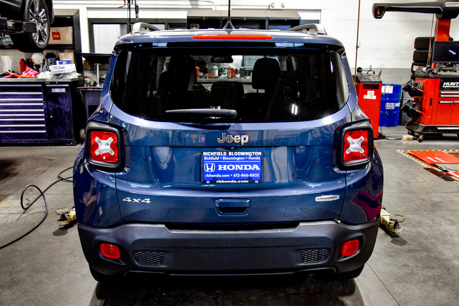 Used 2020 Jeep Renegade Latitude w/ Cold Weather Group AWD/4WD image 16