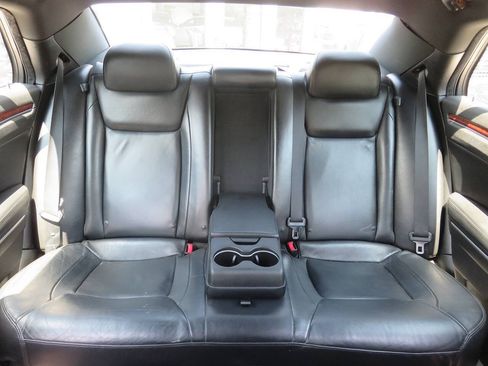 Used 2012 Chrysler 300 Limited RWD image 24