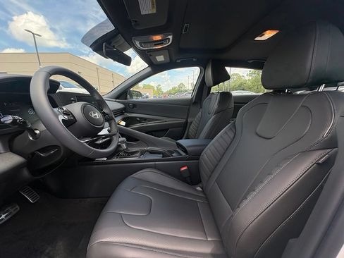 New 2026 Hyundai Elantra SEL Sport FWD image 20