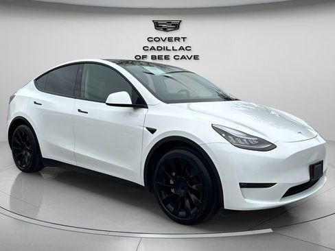 Used 2021 Tesla Model Y Long Range image 1