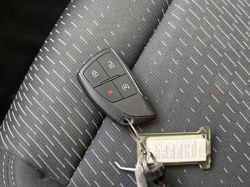 Used 2025 Chevrolet Equinox LT FWD image 19