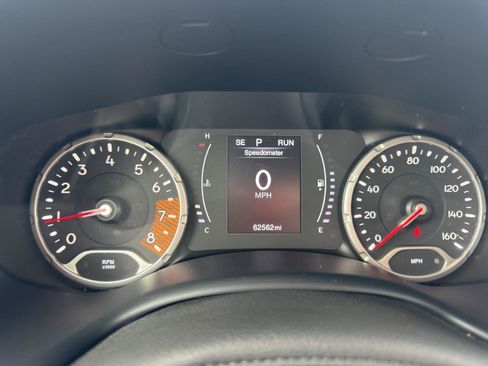 Used 2023 Jeep Renegade Latitude AWD/4WD image 33