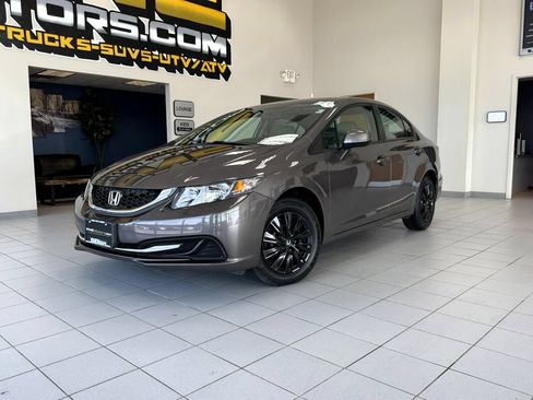 Used 2013 Honda Civic LX image 2