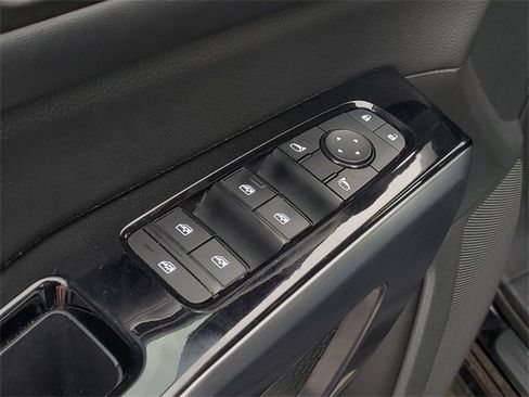 Used 2023 Nissan Pathfinder SL image 13