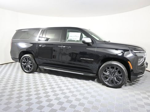 New 2026 Chevrolet Suburban Premier image 8