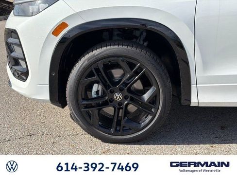 New 2026 Volkswagen Tiguan SE R-Line image 12