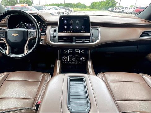 Used 2021 Chevrolet Tahoe High Country w/ Premium Package RWD image 7