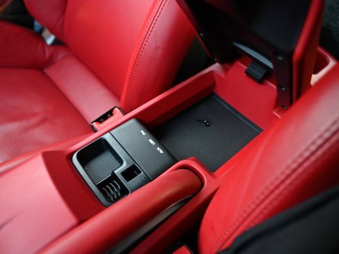 Used 2009 Porsche 911 Carrera S image 34