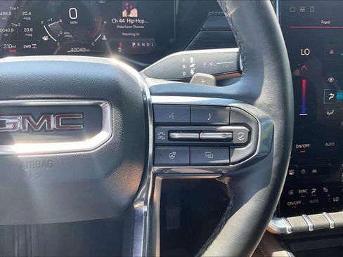 Used 2024 GMC Acadia Elevation AWD/4WD image 20