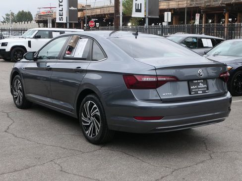 Used 2021 Volkswagen Jetta SEL FWD image 6