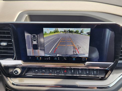 Used 2022 Chevrolet Silverado 1500 ZR2 w/ Technology Package image 19