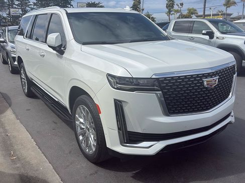 Used 2022 Cadillac Escalade ESV Premium Luxury AWD/4WD image 1