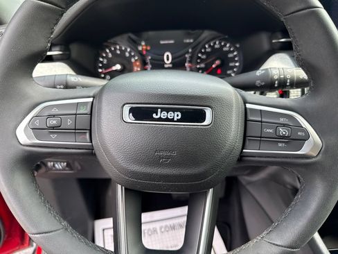 Used 2023 Jeep Compass Latitude AWD/4WD image 24