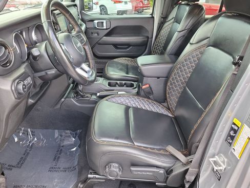 Used 2021 Jeep Gladiator Overland AWD/4WD image 19