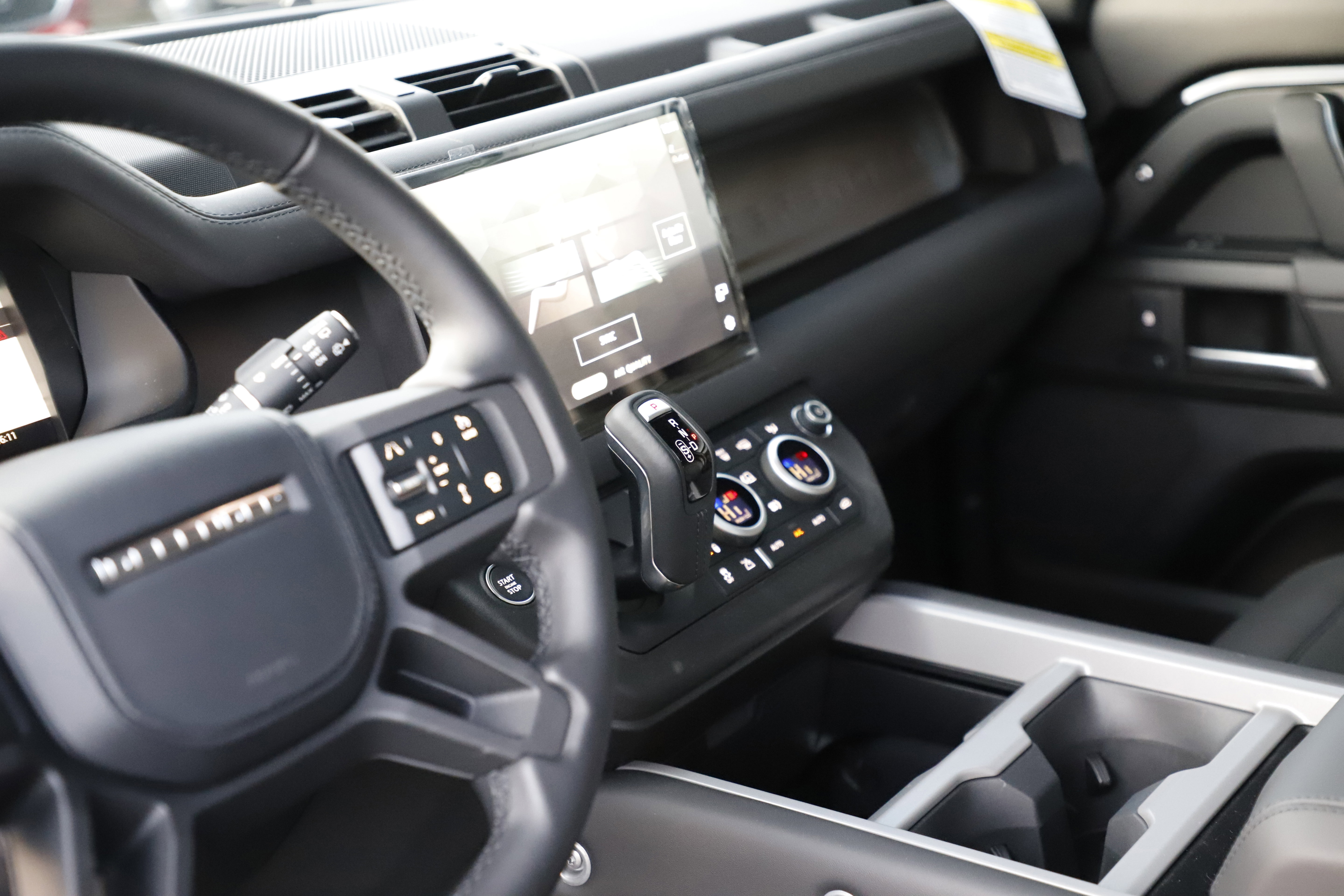 New 2025 Land Rover Defender 110 X AWD/4WD image 18