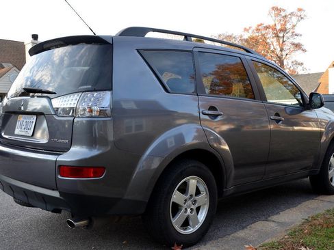 Used 2008 Mitsubishi Outlander ES image 5