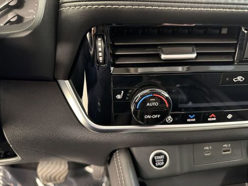 Used 2021 Nissan Rogue SL FWD image 31