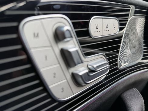 Certified 2025 Mercedes-Benz GLS 450 4MATIC image 25