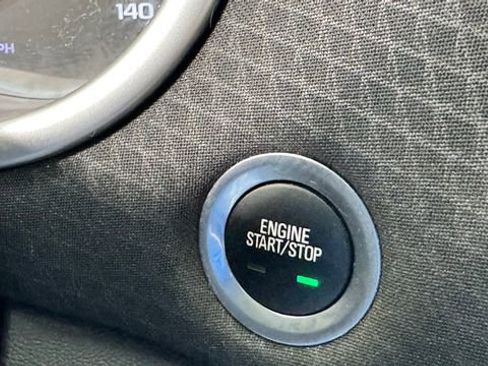 Used 2022 Chevrolet Malibu LT FWD image 21