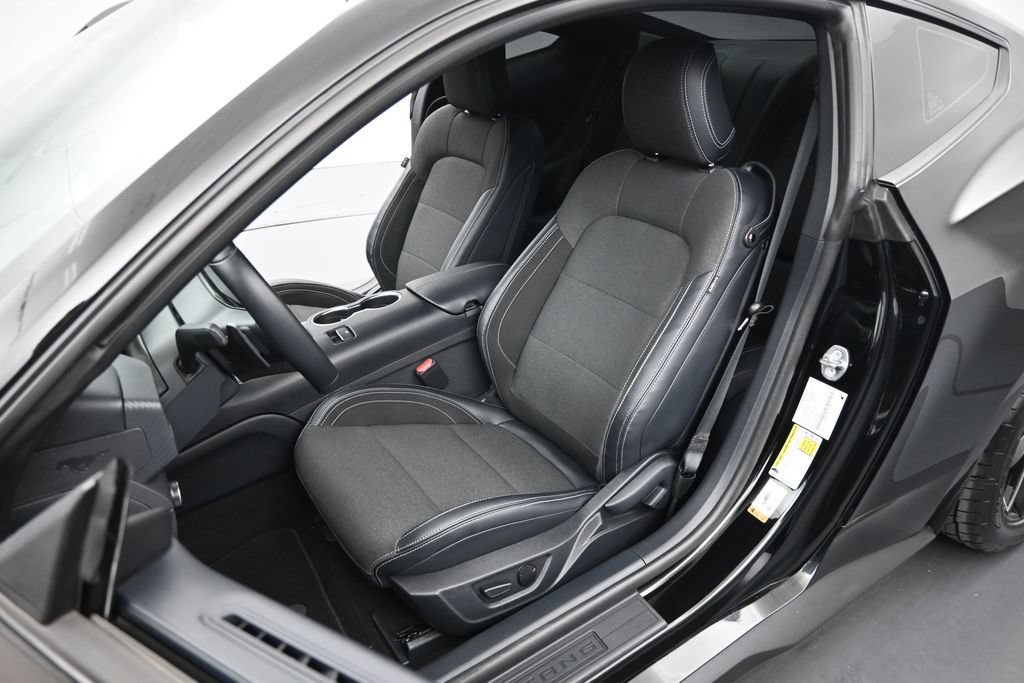 Used 2024 Ford Mustang GT RWD image 8