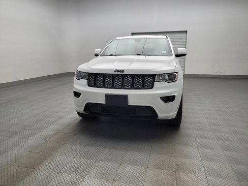 Used 2018 Jeep Grand Cherokee Altitude RWD image 15