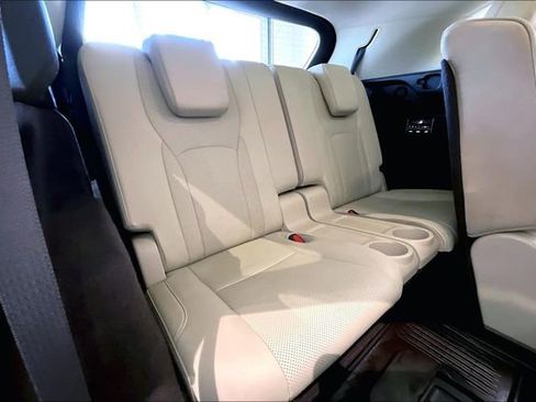 Used 2020 Lexus RX 350L Premium w/ Premium Package AWD/4WD image 26