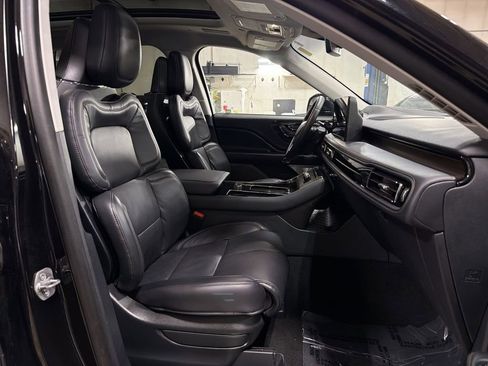 Certified 2025 Lincoln Aviator Reserve w/ Luxury Package AWD/4WD image 28