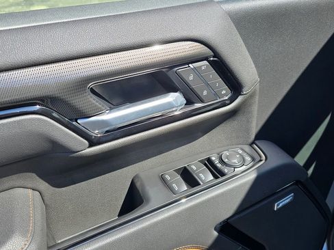 New 2026 GMC Sierra 2500 AT4 w/ AT4 Premium Plus Package AWD/4WD image 13