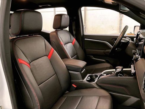 Used 2023 Chevrolet Colorado Z71 w/ Z71 Convenience Package 2 image 7