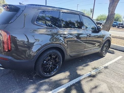 Certified 2022 Kia Telluride SX w/ SX Prestige Package AWD/4WD image 14