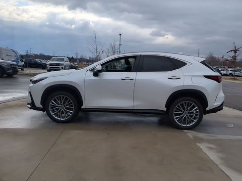 Used 2023 Lexus NX 300h AWD w/ Towing Package (2000 Lbs) image 3
