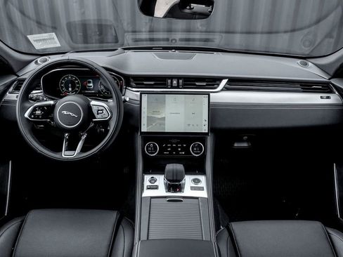 New 2026 Jaguar F-PACE R-Dynamic S image 18