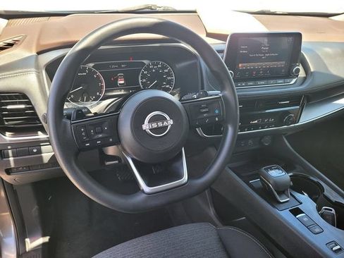 Certified 2023 Nissan Rogue SV FWD image 9