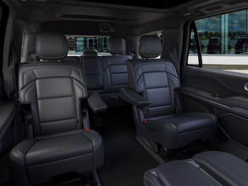 New 2025 Lincoln Navigator Reserve w/ Jet Appearance Package image 11