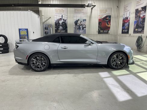 Used 2023 Chevrolet Camaro ZL1 RWD image 9