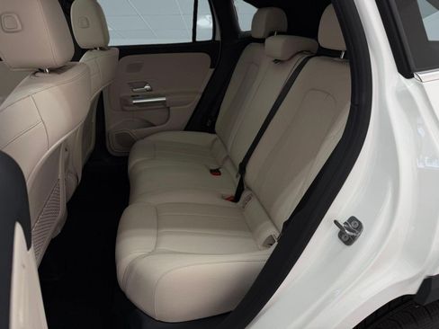 New 2026 Mercedes-Benz GLA 250 image 12