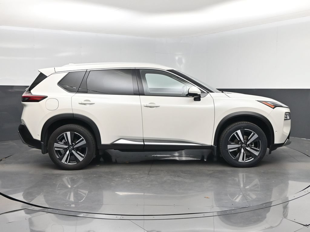 Used 2023 Nissan Rogue Platinum w/ Platinum Premium Package AWD/4WD image 2