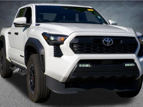 Used 2024 Toyota Tacoma TRD Off-Road AWD/4WD image 65