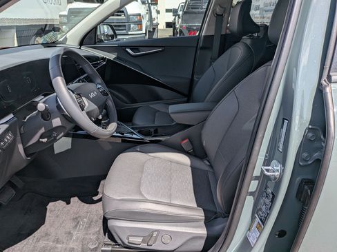 Certified 2026 Kia Niro FWD image 23