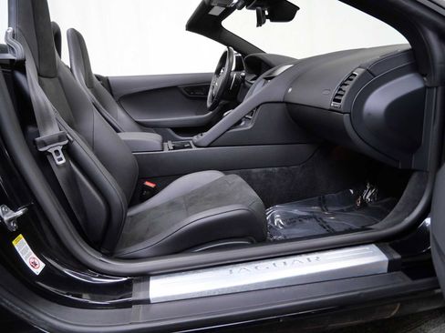 Used 2023 Jaguar F-TYPE Convertible RWD image 16