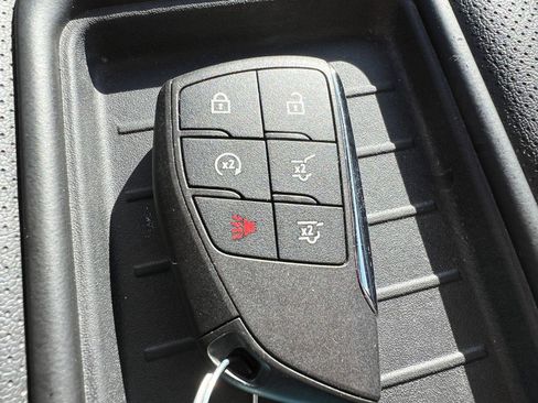 Used 2022 GMC Yukon AT4 image 36