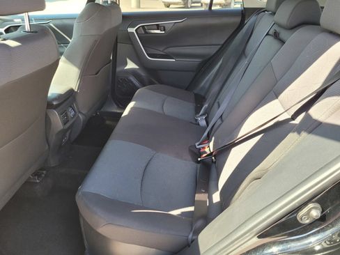 Used 2025 Toyota RAV4 XLE AWD/4WD image 11