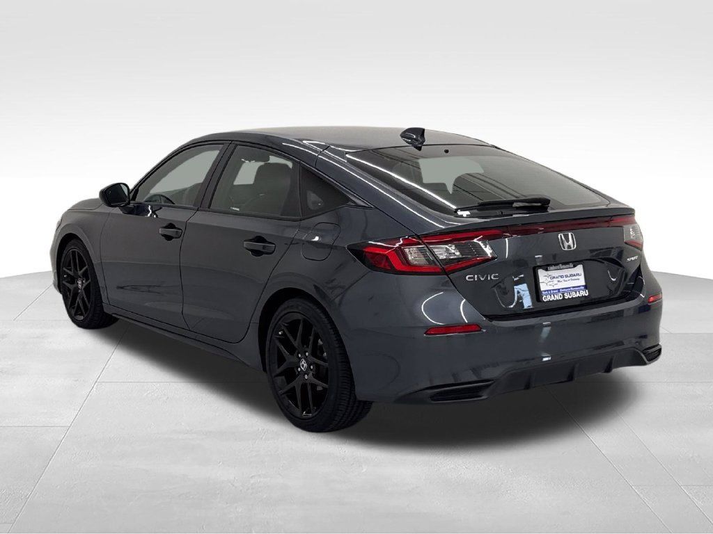 Used 2025 Honda Civic Sport image 5