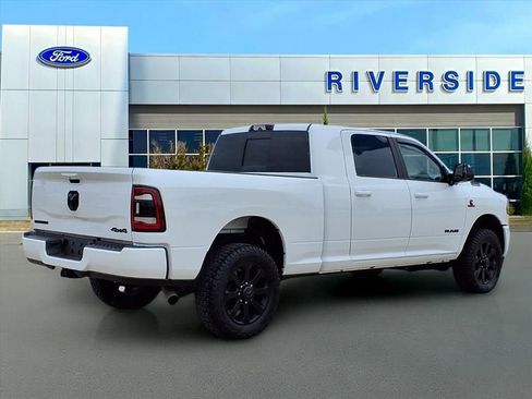 Used 2022 RAM 3500 Big Horn w/ Level B Equipment Group image 6