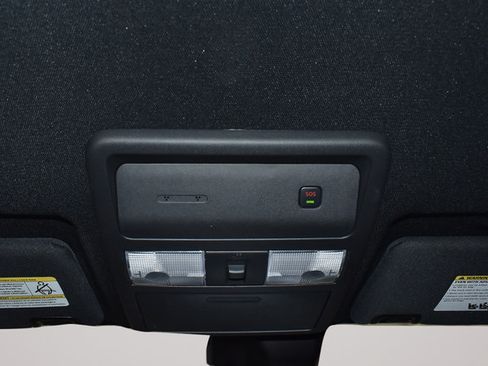 Used 2024 Nissan Frontier PRO-4X w/ Technology Package AWD/4WD image 23